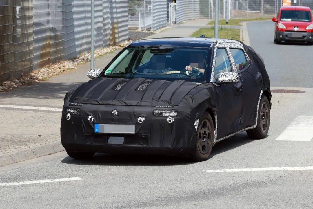 最新法拉利亮相,最小艾尼氪曝光