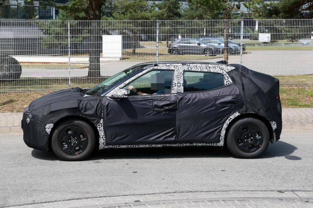 最新法拉利亮相,最小艾尼氪曝光