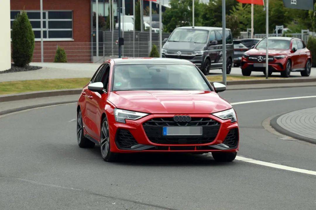 最新法拉利亮相,最小艾尼氪曝光