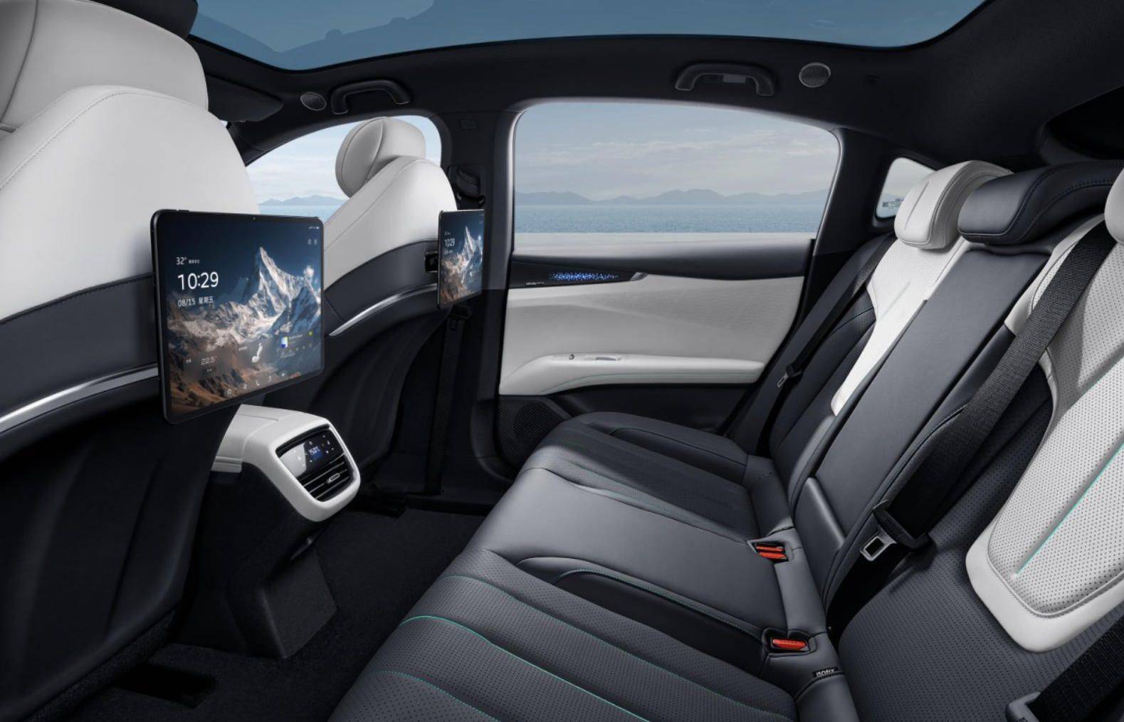 全系標配華為乾崑智駕 2026款深藍L07權益價13.59萬起