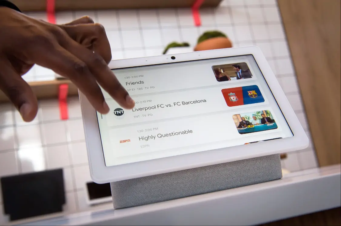 AI逆襲的關鍵,蘋果大量新品曝光:Siri讓機器人“更像人” 谷歌的智能顯示屏產品