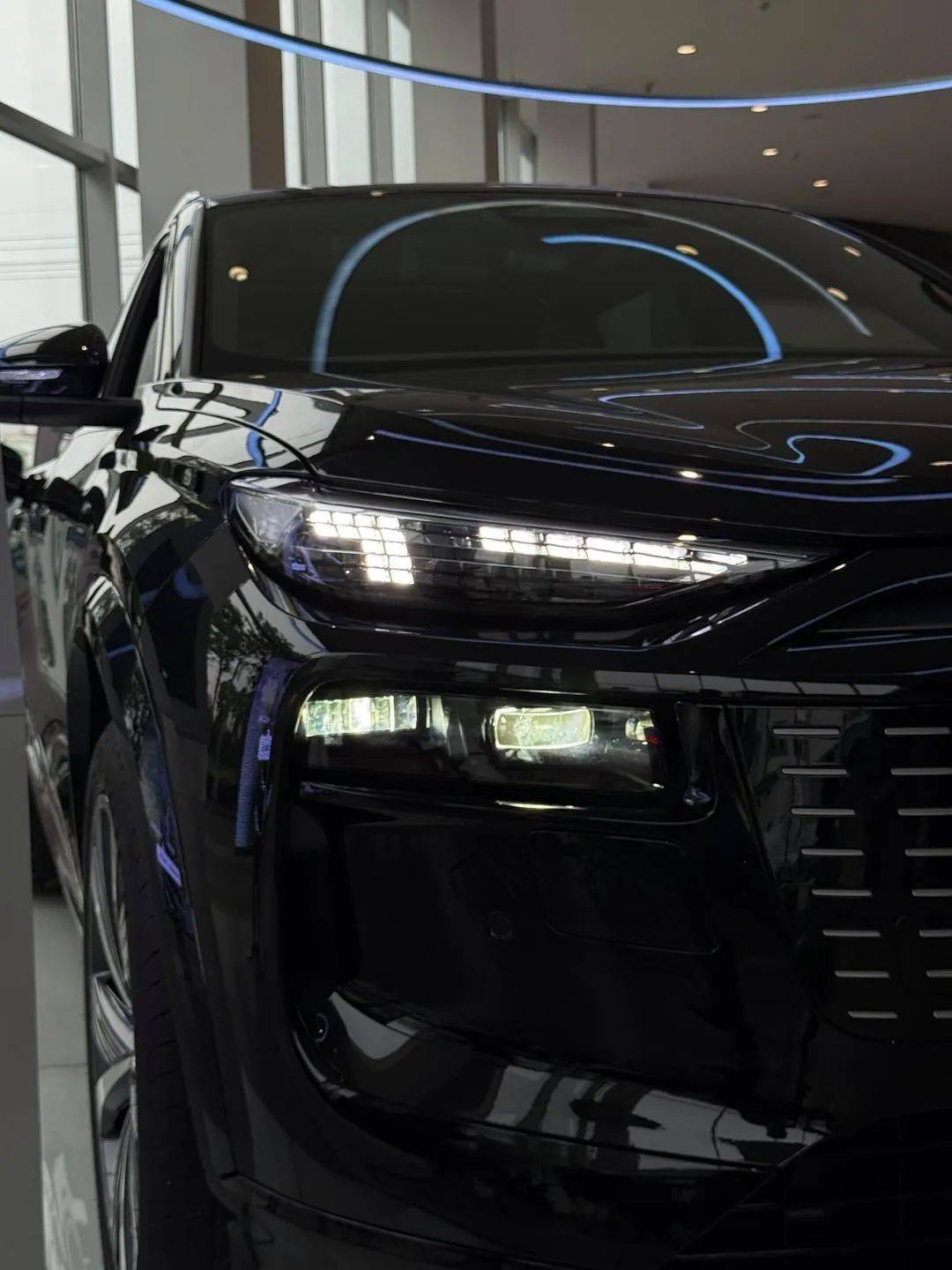 全新“融合直售”模式助推Q6L e-tron上市,一汽奧迪放大招啦!