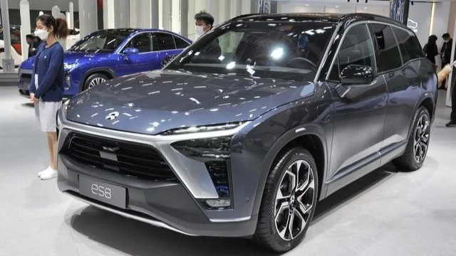 蔚來CEO珠峰測(cè)新車，吸氧上熱搜了