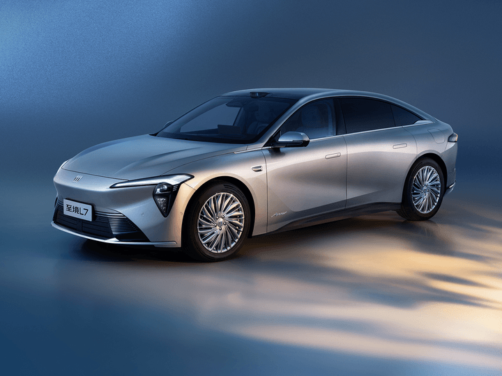 別克至境L7,將首發搭載基于強化學習的Momenta R6飛輪大模型