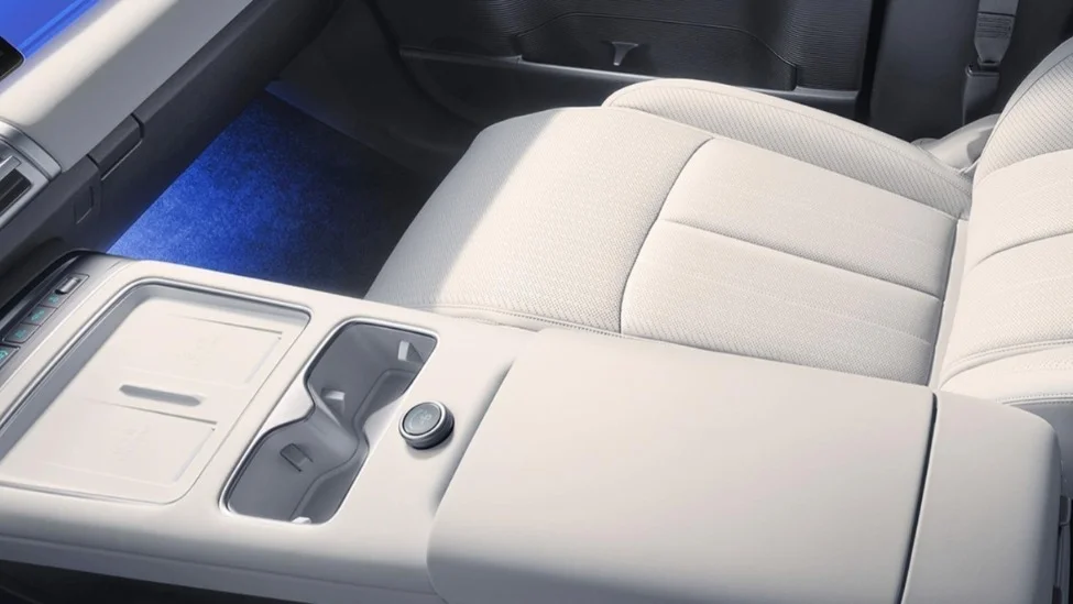 自研音響、可外接平板電腦，比亞迪方程豹鈦7更多內(nèi)飾官圖公布