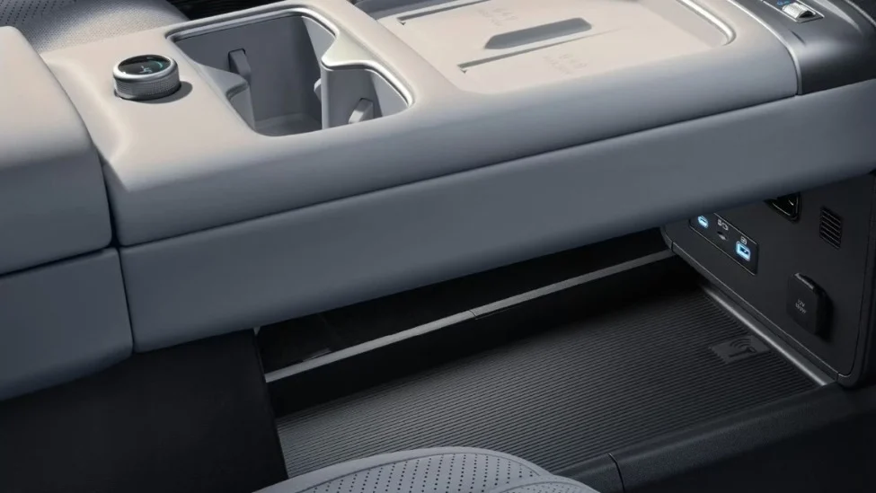 自研音響、可外接平板電腦，比亞迪方程豹鈦7更多內(nèi)飾官圖公布