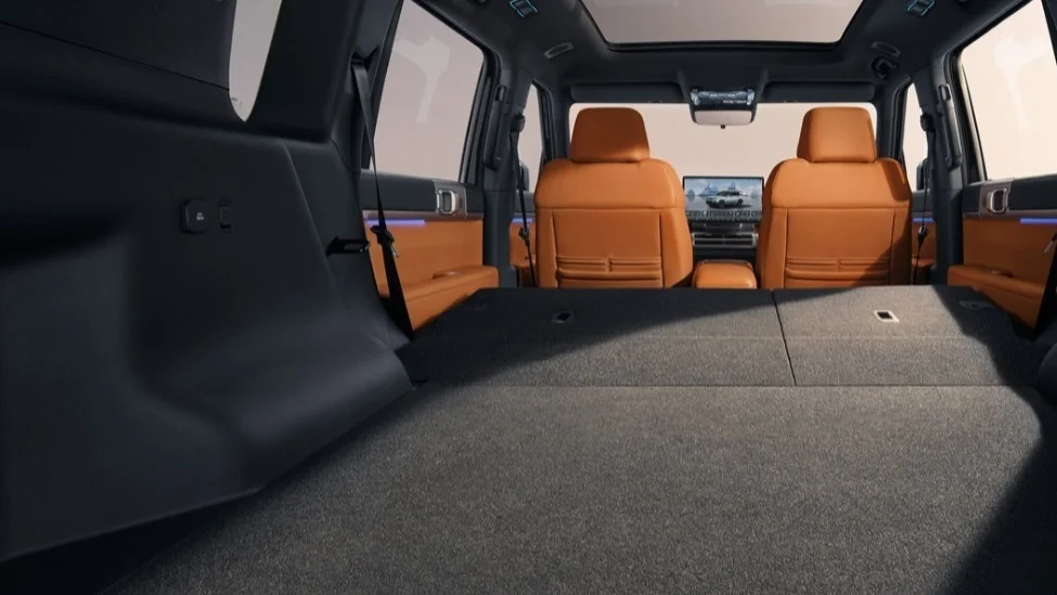 自研音響、可外接平板電腦，比亞迪方程豹鈦7更多內(nèi)飾官圖公布