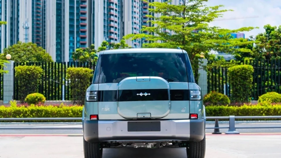 自研音響、可外接平板電腦，比亞迪方程豹鈦7更多內(nèi)飾官圖公布