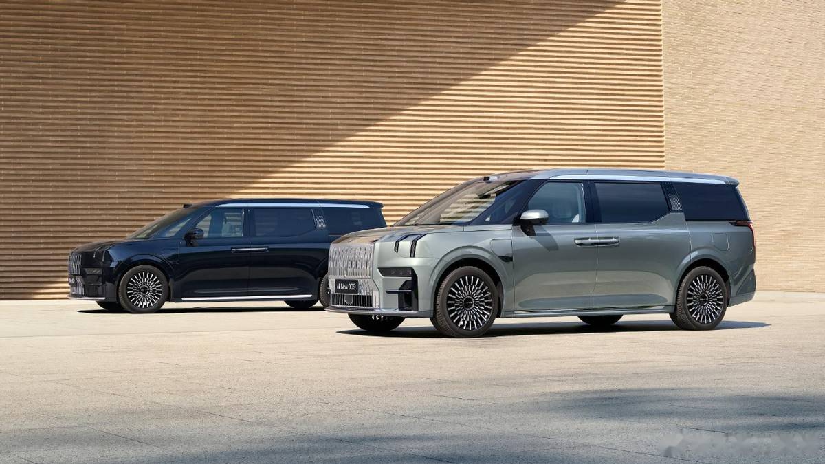 豐田埃爾法價格崩盤!加價不到3萬就能提車?經銷商快虧麻了