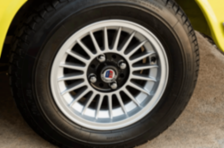 換上特斯拉電機的寶馬2002,快了不止一點點