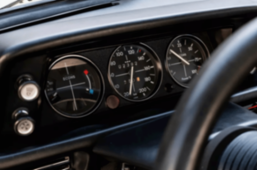 換上特斯拉電機的寶馬2002,快了不止一點點